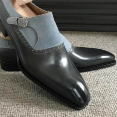 Color Matching Men's Shoes with Belt Buckle Design